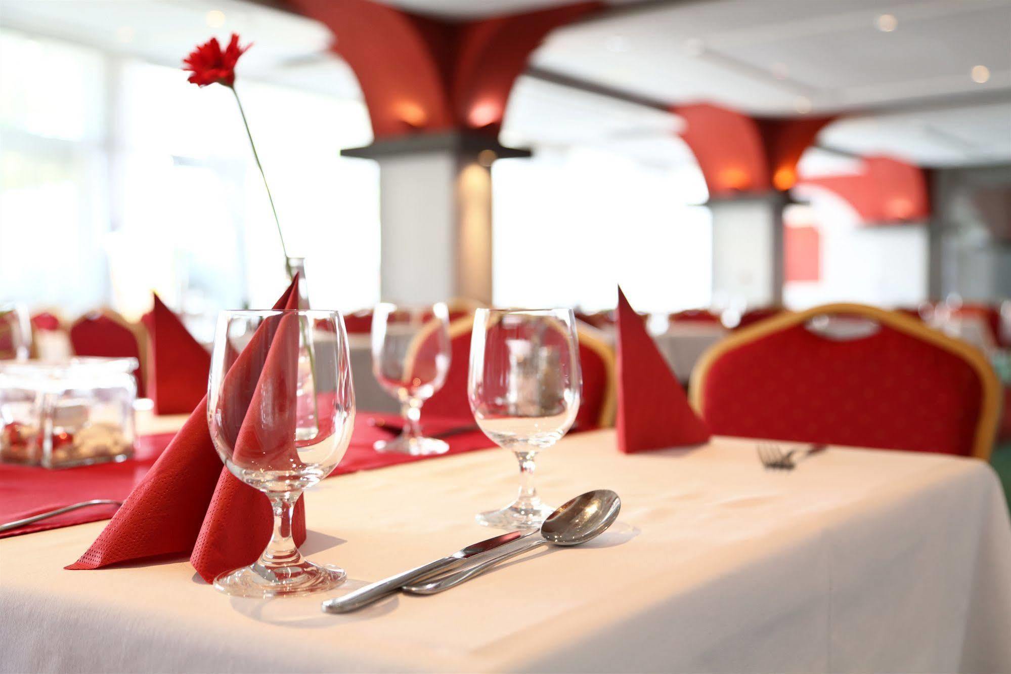 Garni Hotel Junior Bratislava Bagian luar foto
